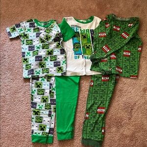 Bundle of 3 Minecraft Kids Pajama Sets Green and White